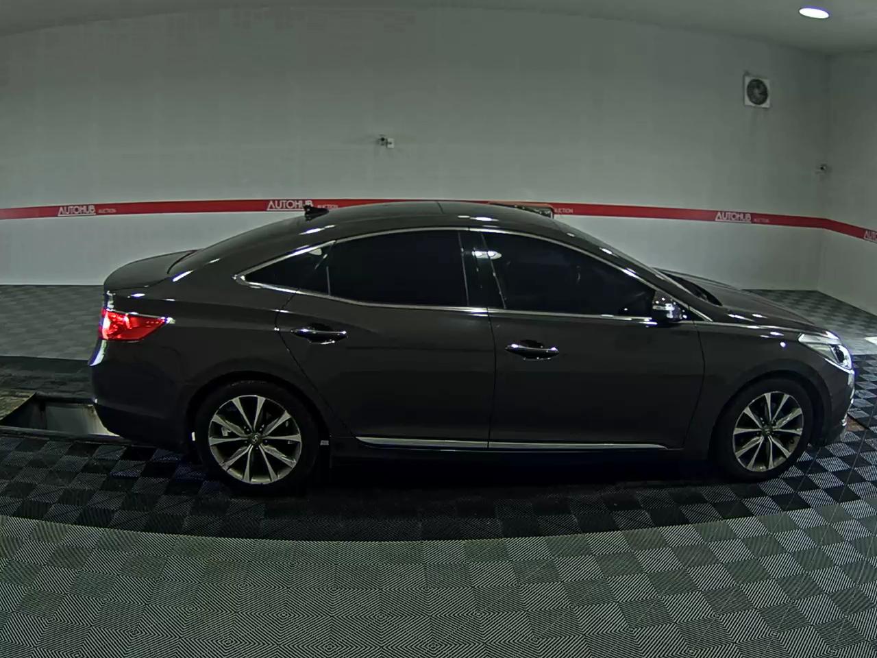 2016 - hyundai grandeur