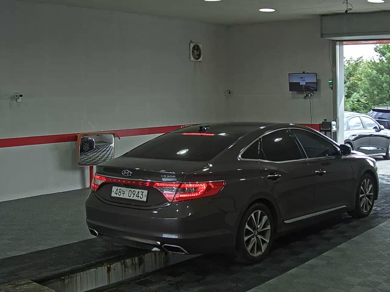 2016 - hyundai grandeur