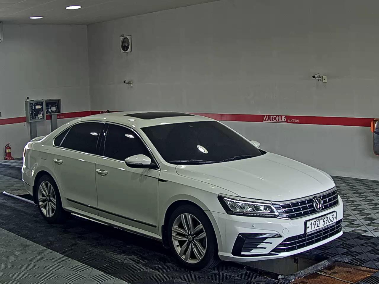 فولكس فاجن الجديد باسات (7Th Gen) 2.0 TSI 2018