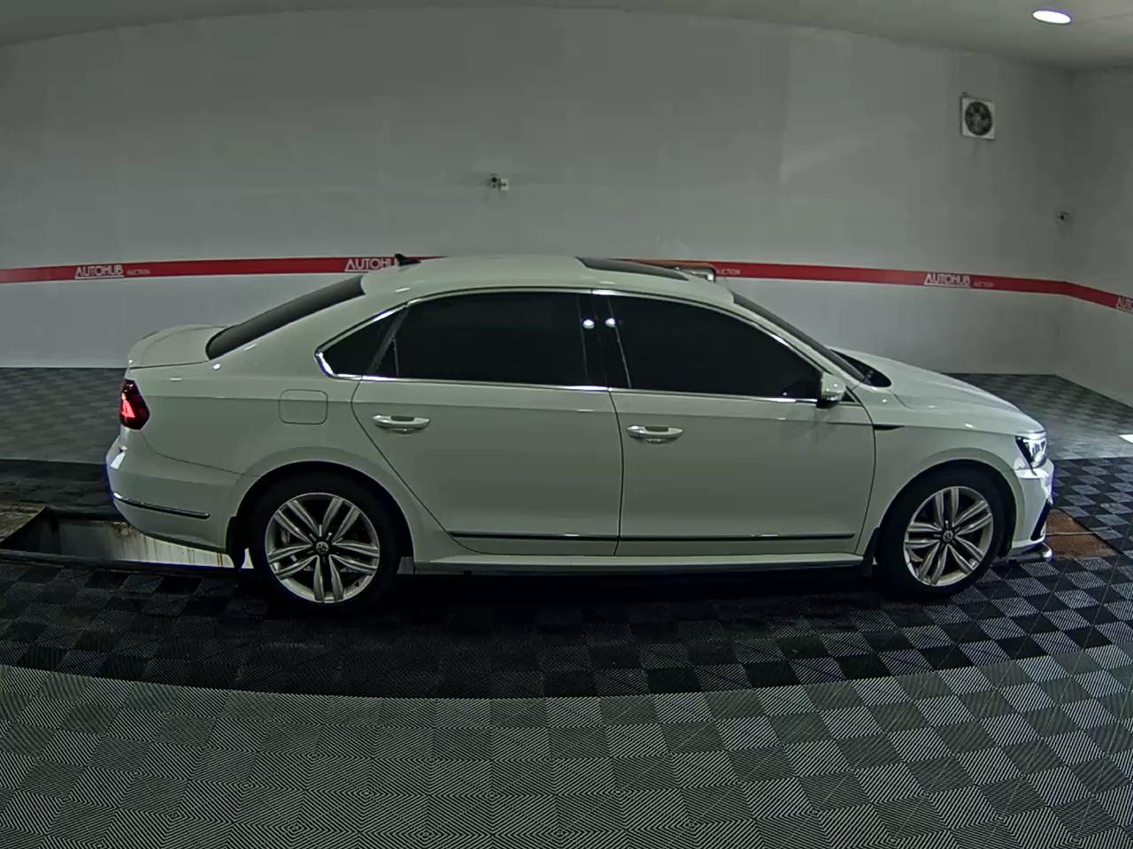 فولكس فاجن الجديد باسات (7Th Gen) 2.0 TSI 2018