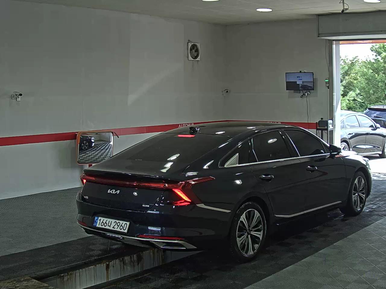 2023 - kia k8