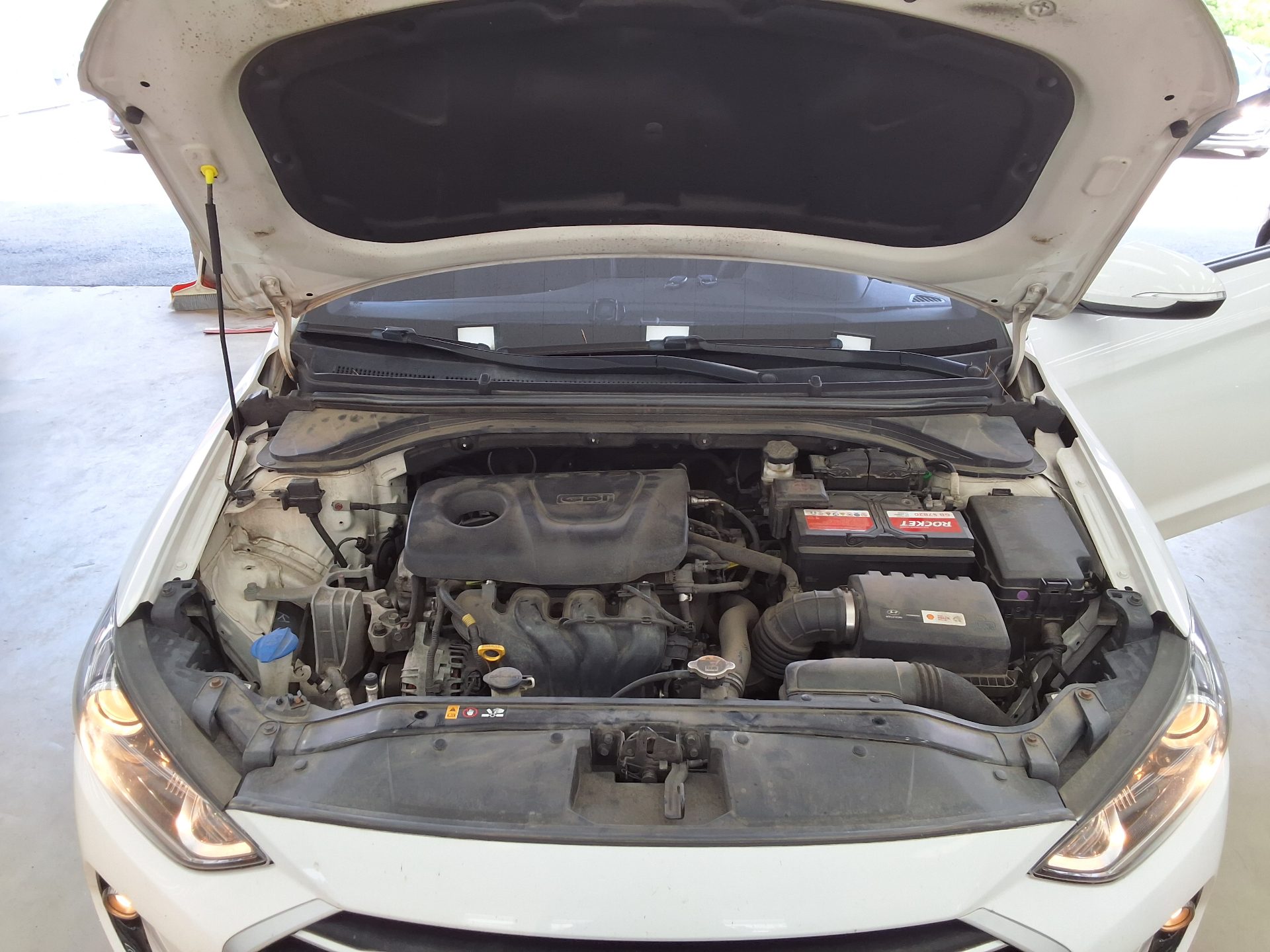 2018 - hyundai avante