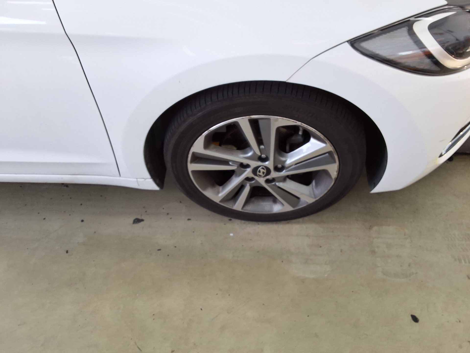 2018 - hyundai avante