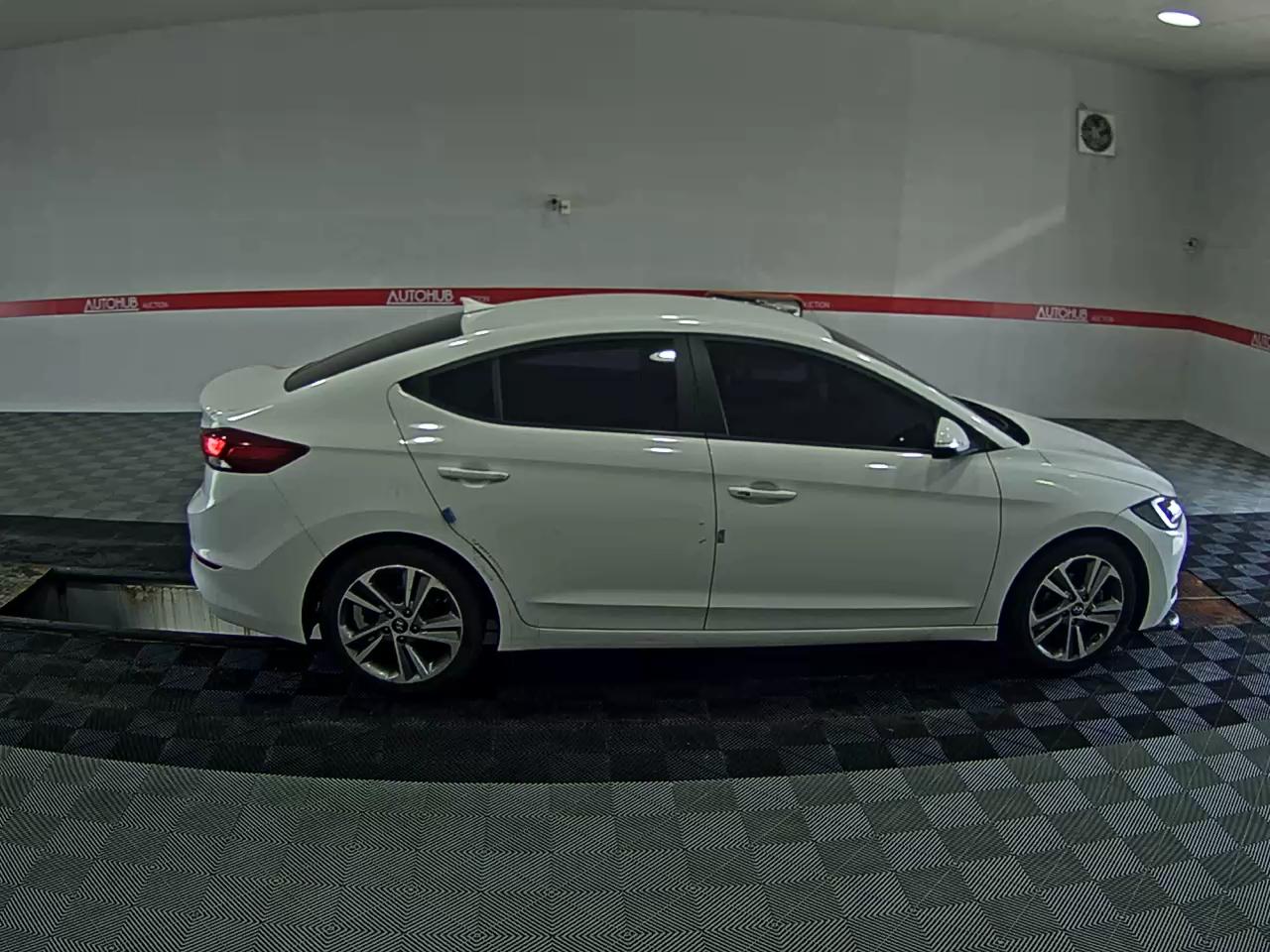 2018 - hyundai avante