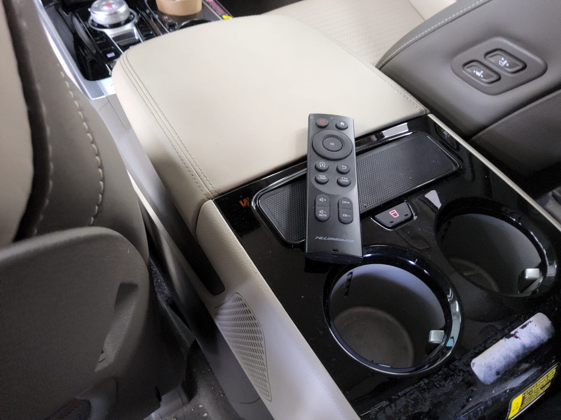 2022 - kia carnival