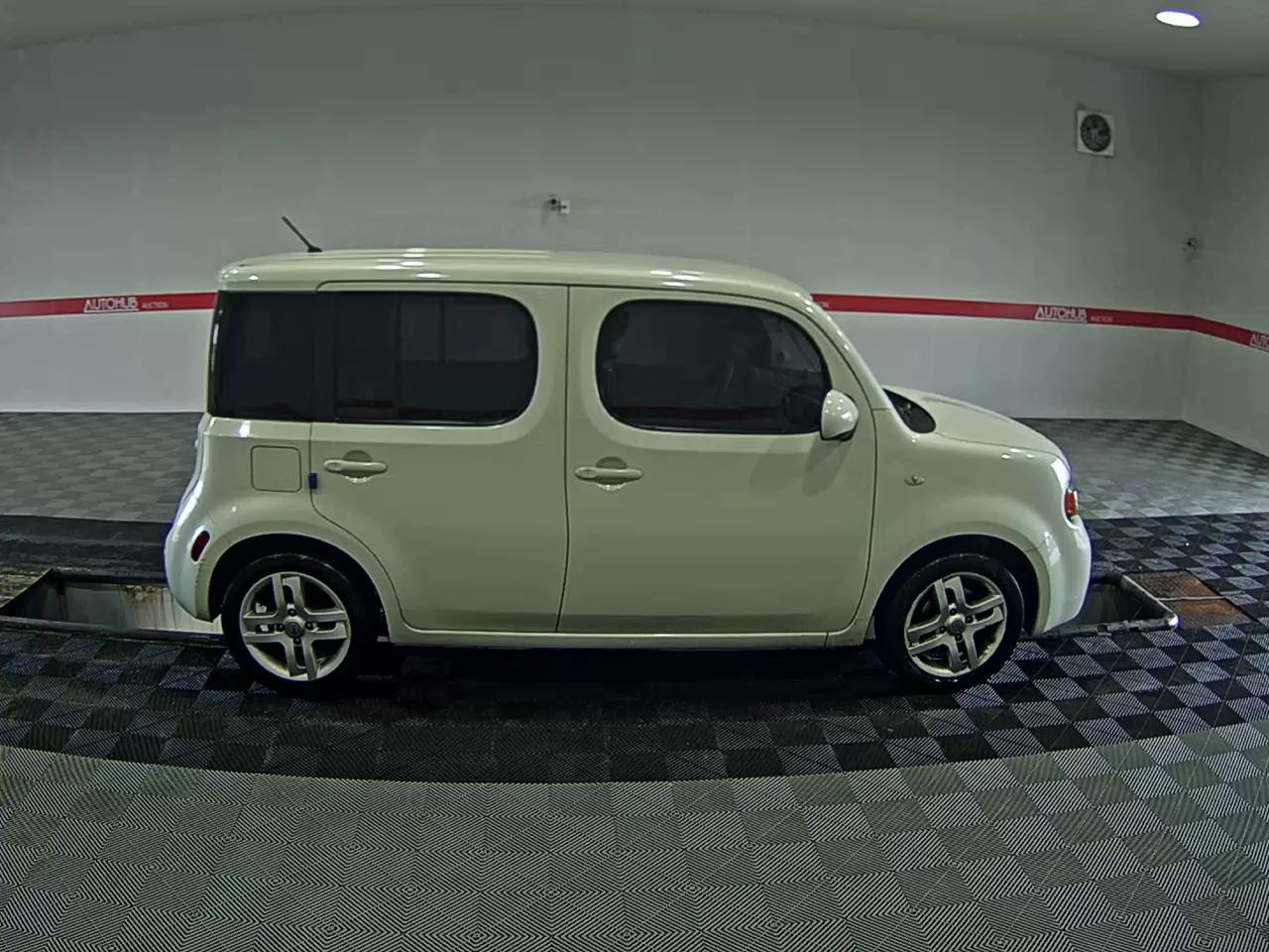 2011 - nissan cube