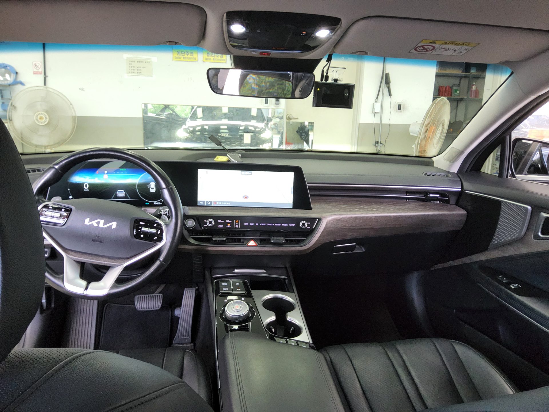 2022 - kia k8
