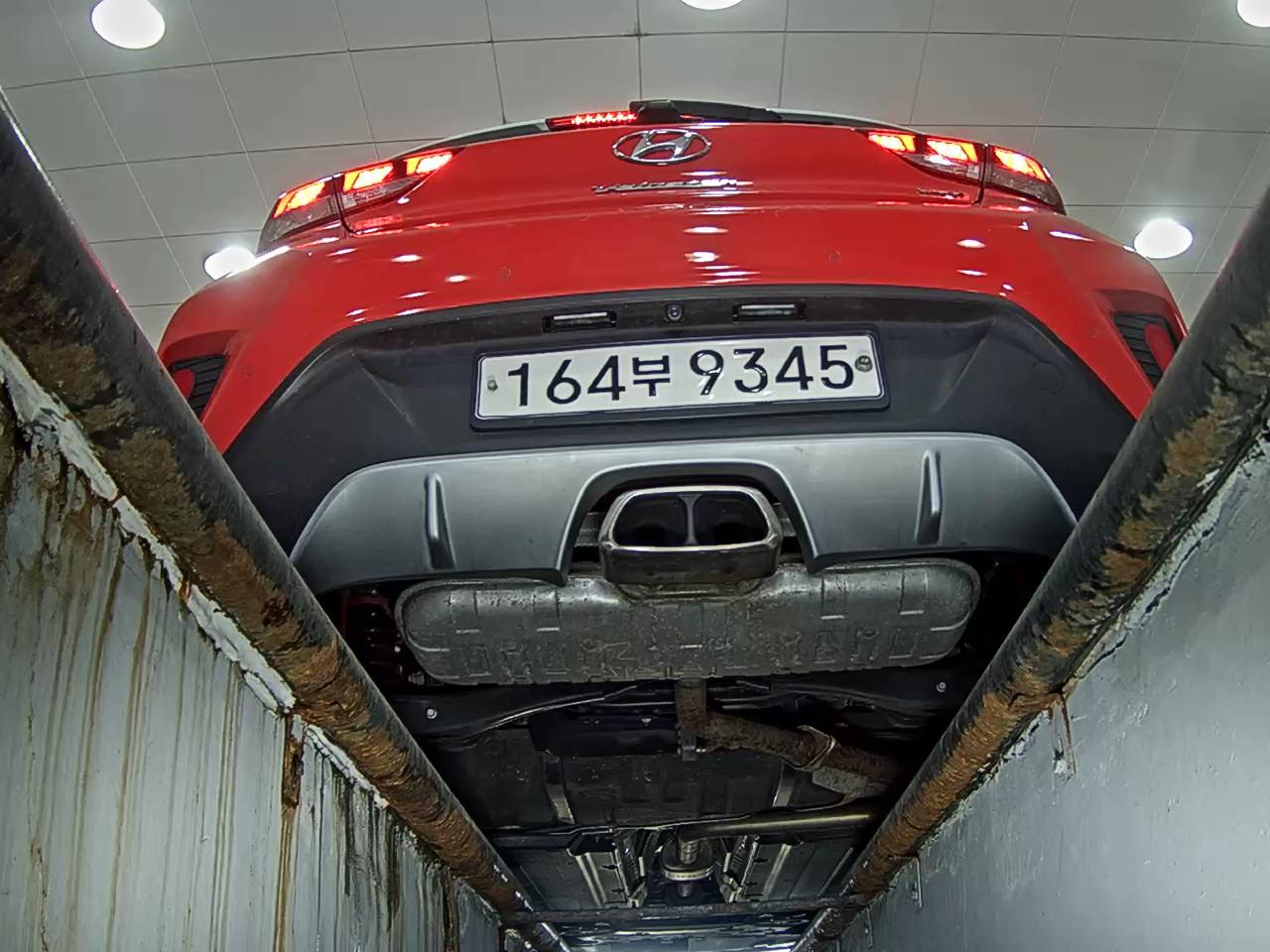 2019 - hyundai veloster