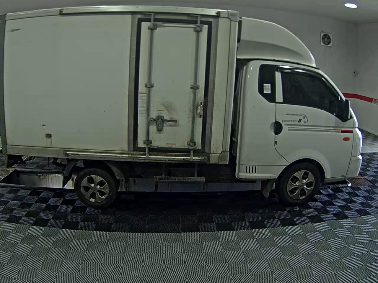 2023 - hyundai truck