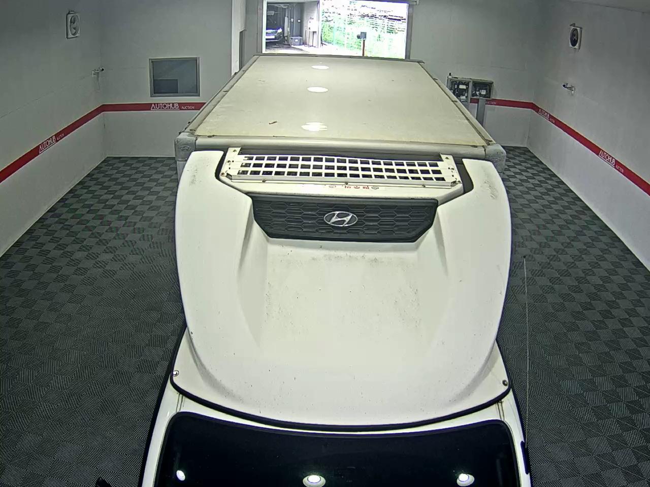 2023 - hyundai truck