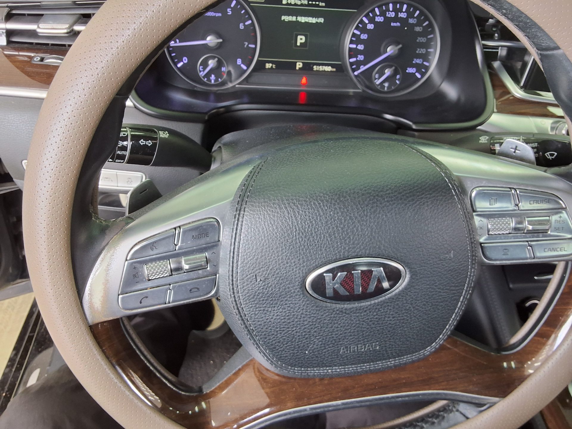 2019 - kia k9