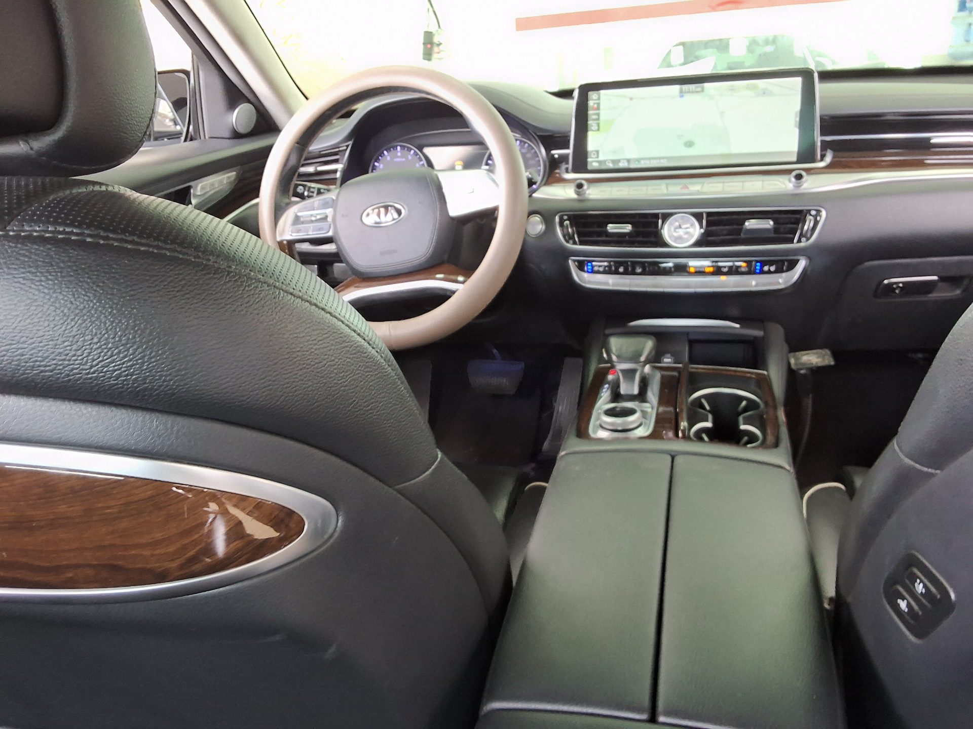 2019 - kia k9