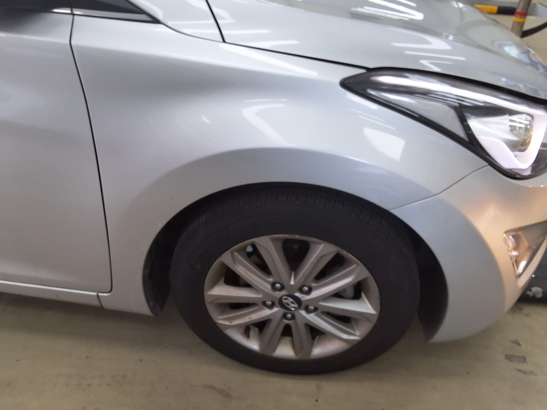 2014 - hyundai avante