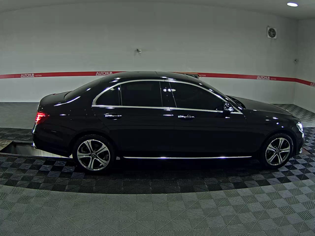 مرسيدس بنز E Class (5Th Gen) E220D Avantgarde 2019 E220d