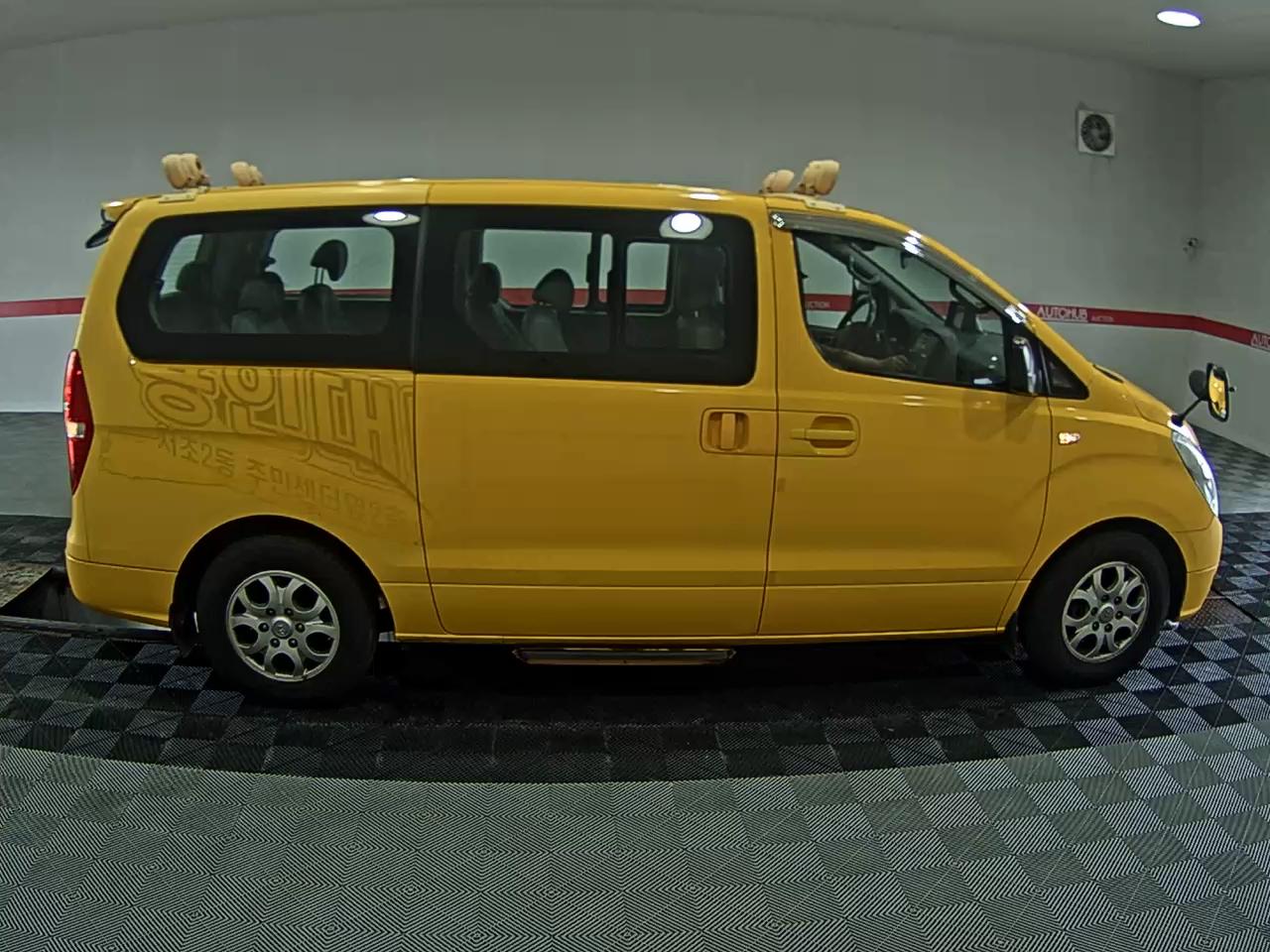 2015 - hyundai grand starex