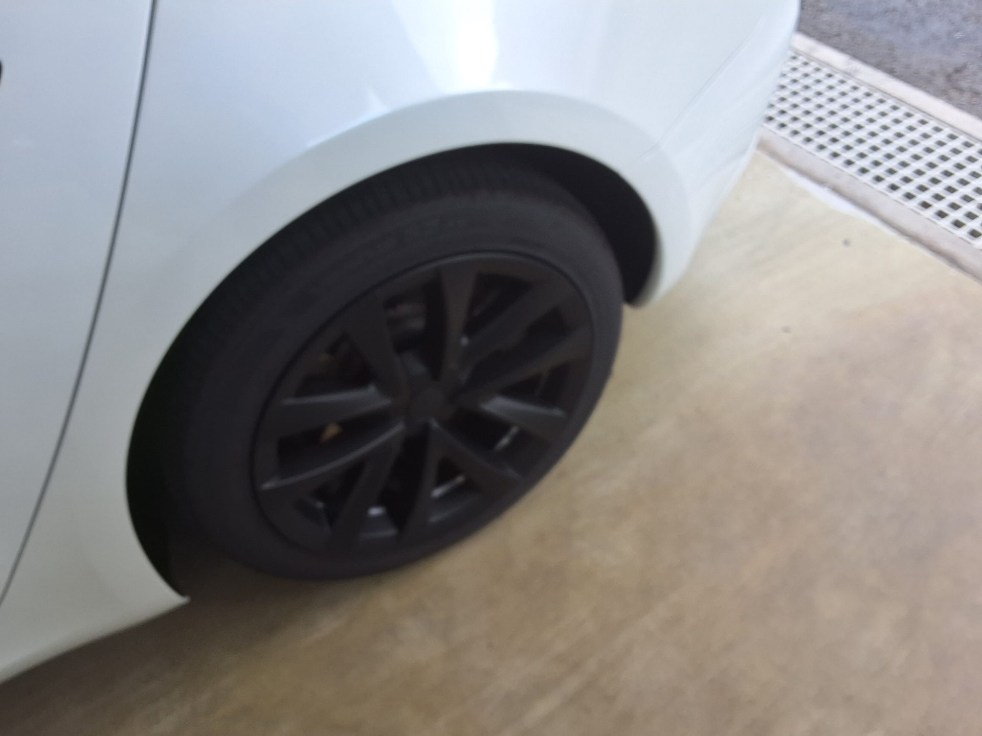 2020 - tesla model 3