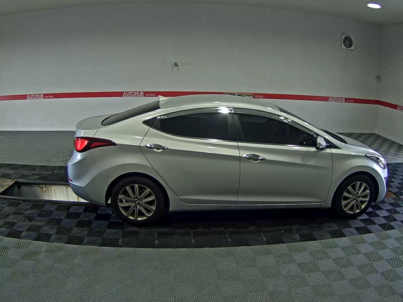 2014 - hyundai avante