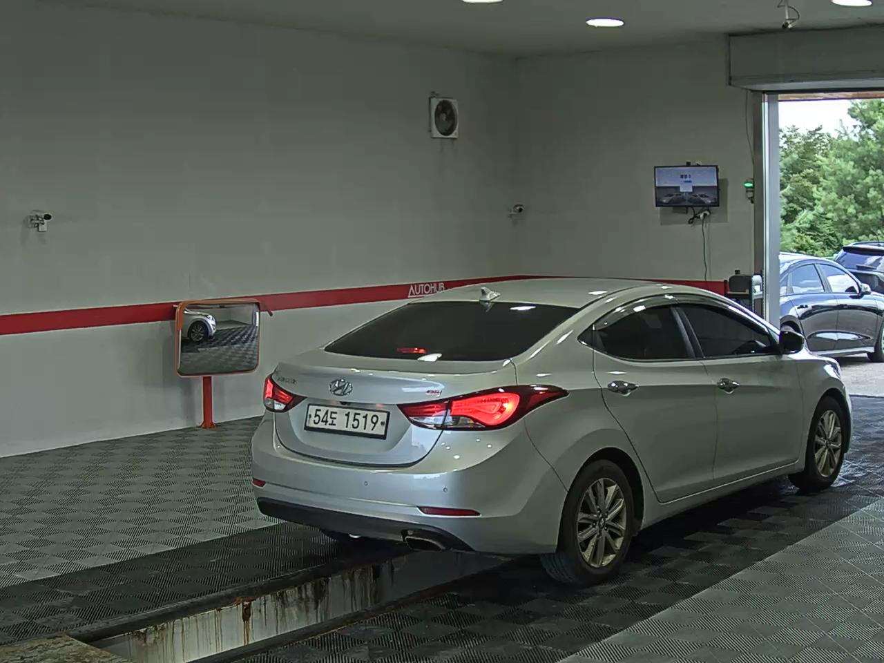 2014 - hyundai avante