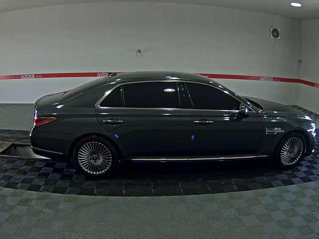 2019 - genesis g90