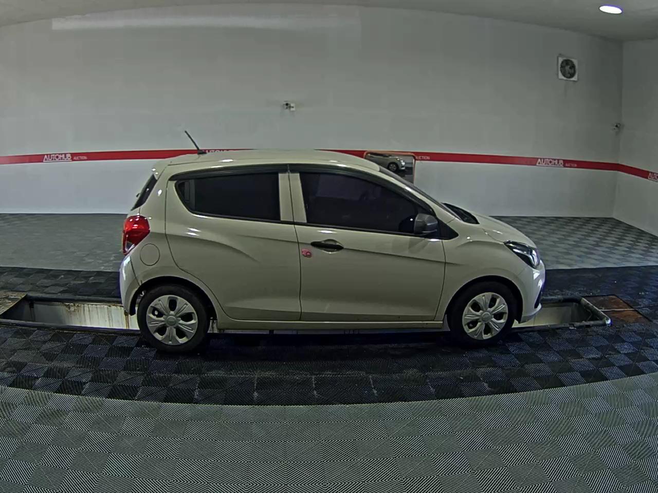2016 - chevrolet spark