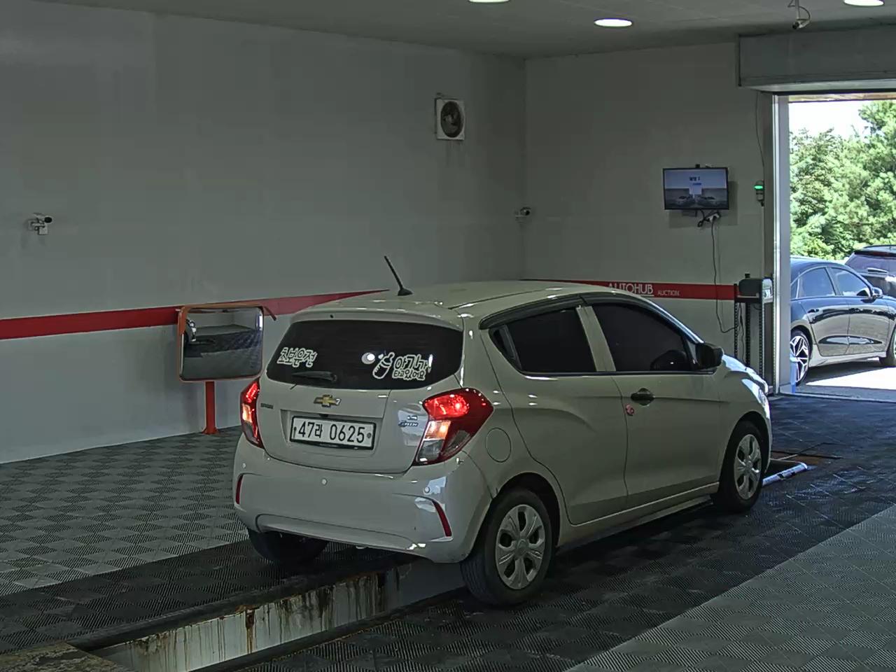 2016 - chevrolet spark