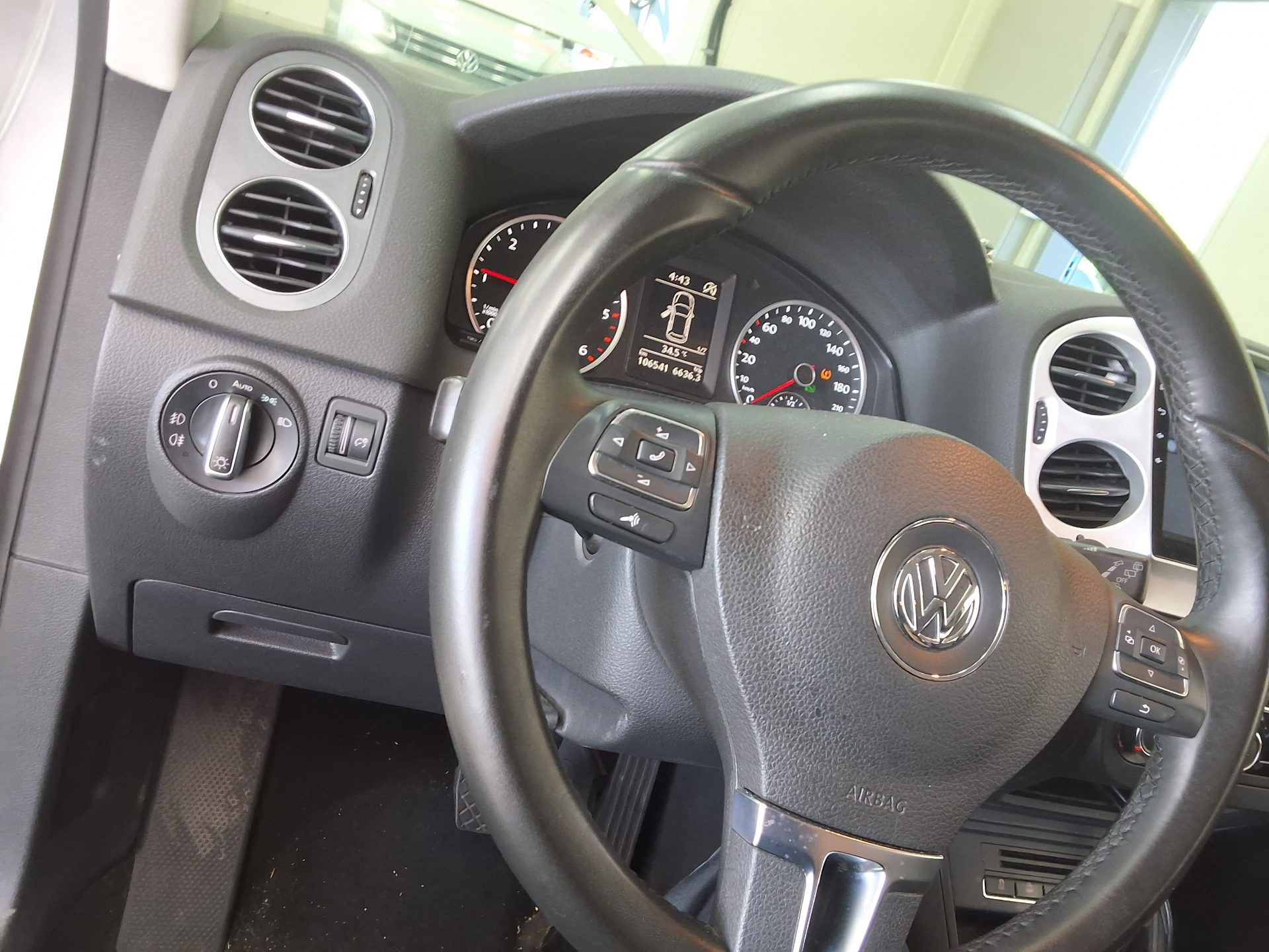2014 - volkswagen tiguan