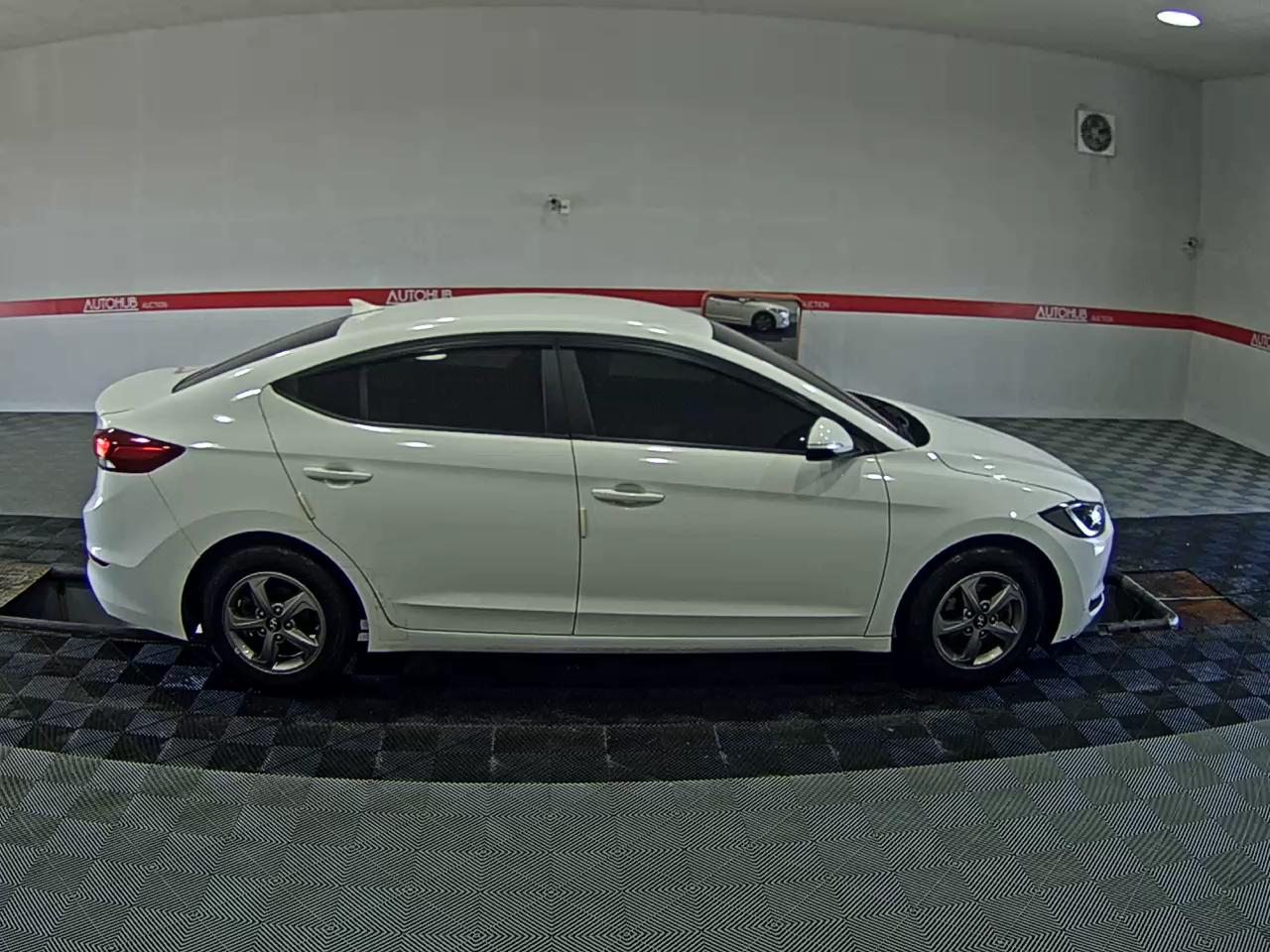 2016 - hyundai avante
