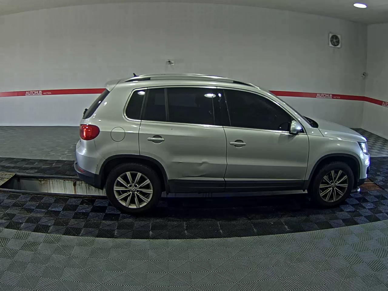 2014 - volkswagen tiguan