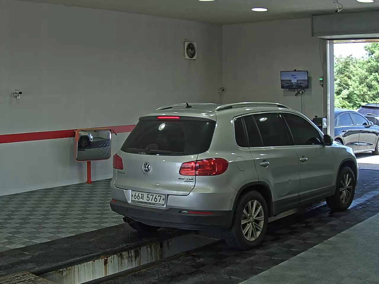 2014 - volkswagen tiguan