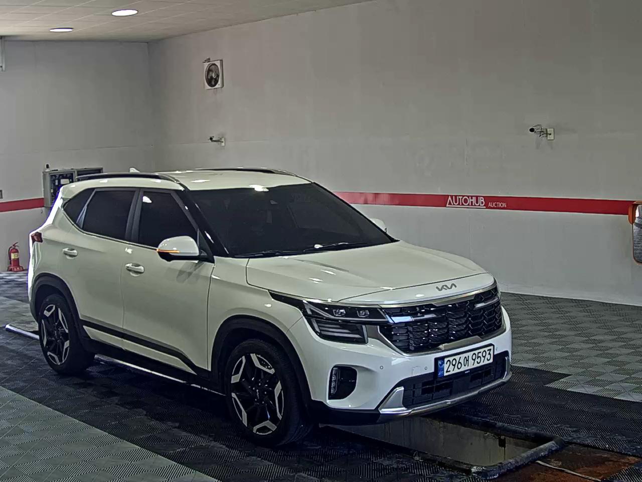 2023 - kia seltos
