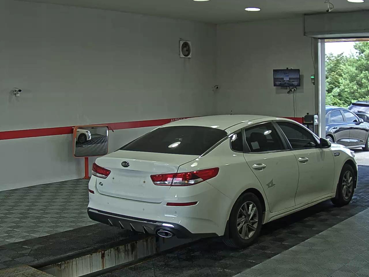 2021 - kia k5