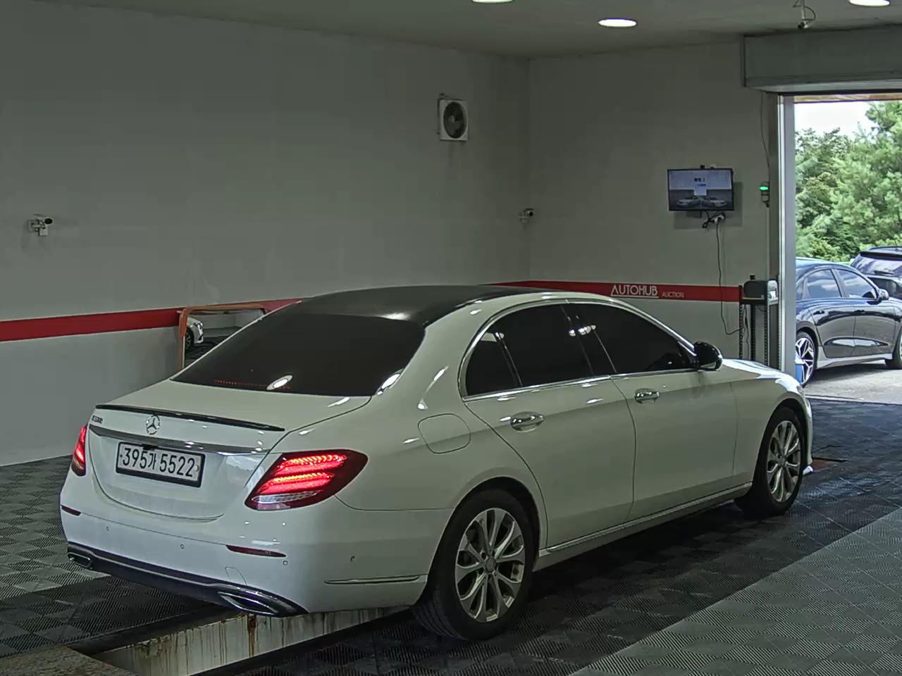 2017 - mercedes-benz e220d