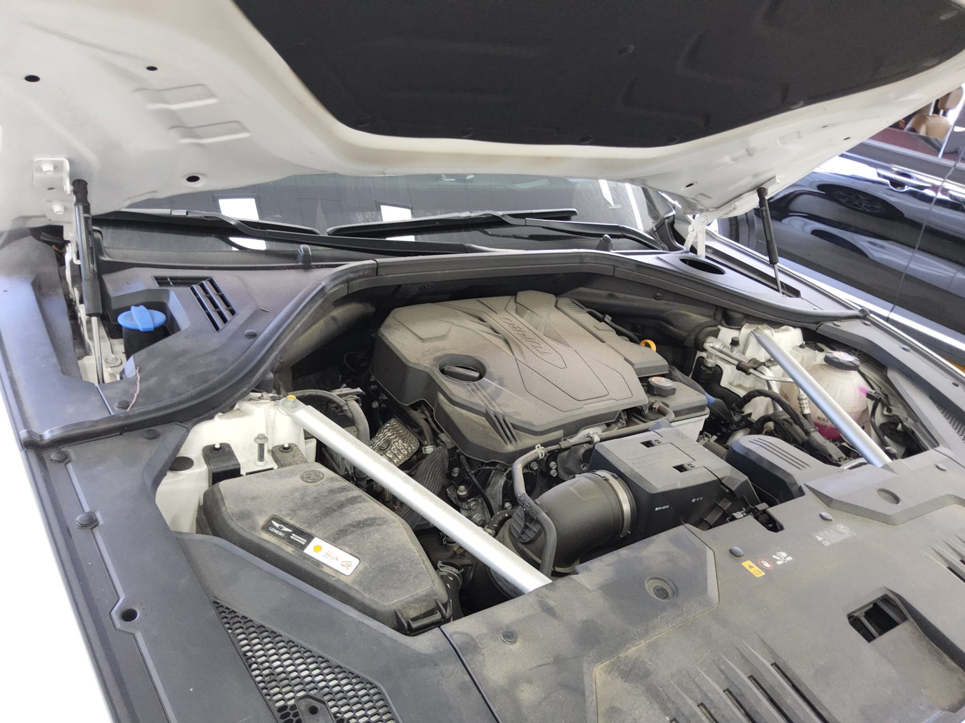 2023 - genesis gv70
