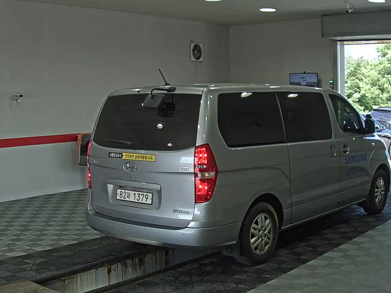 2021 - hyundai grand starex
