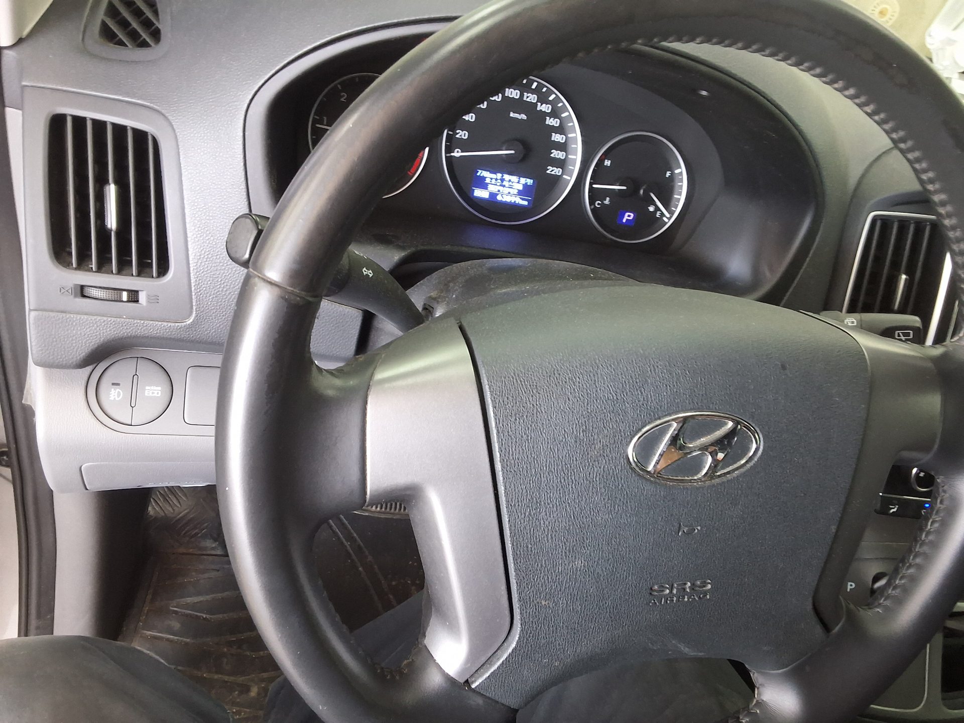 2021 - hyundai grand starex