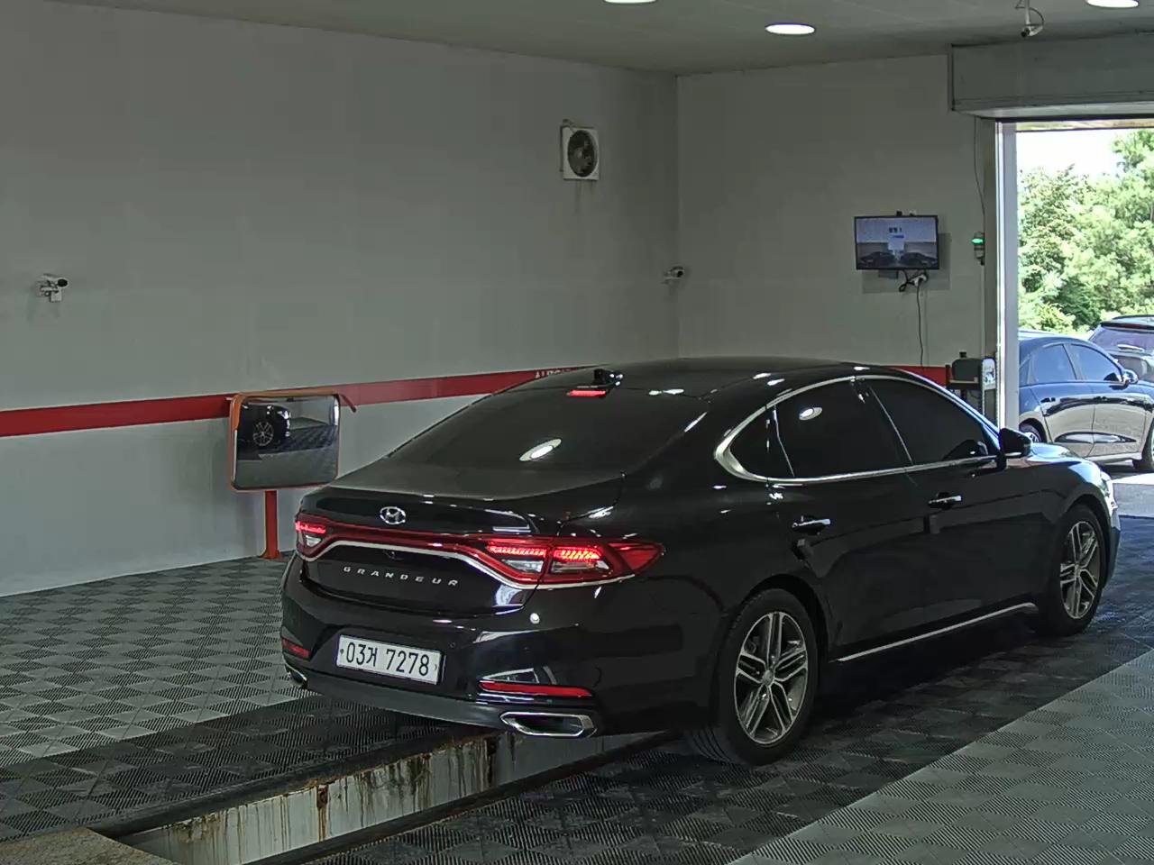 2018 - hyundai grandeur
