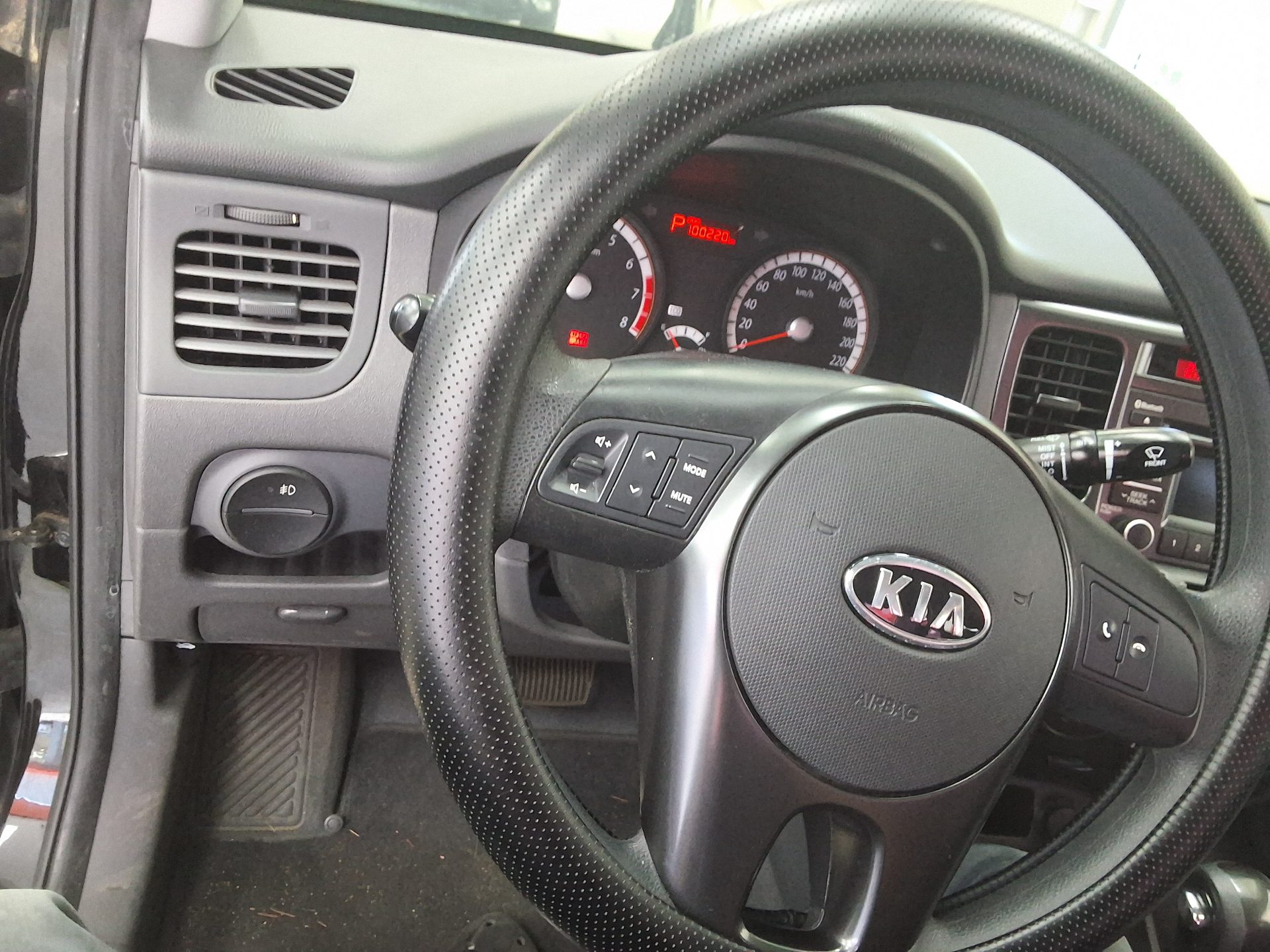 2011 - kia pride