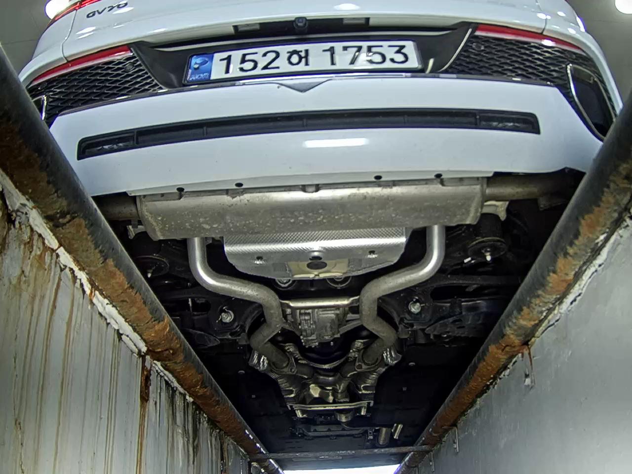 2023 - genesis gv70