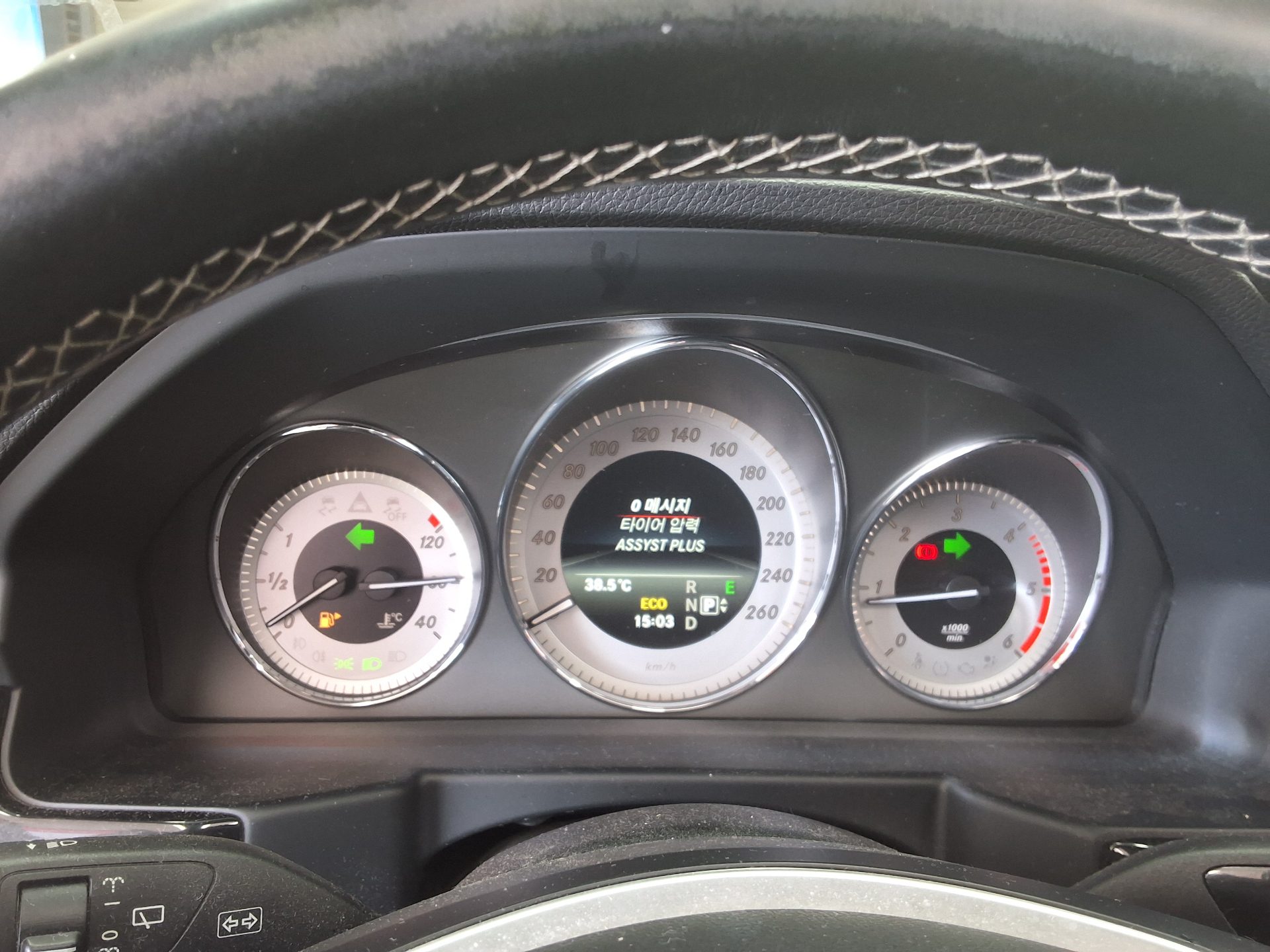 2015 - mercedes-benz glk220