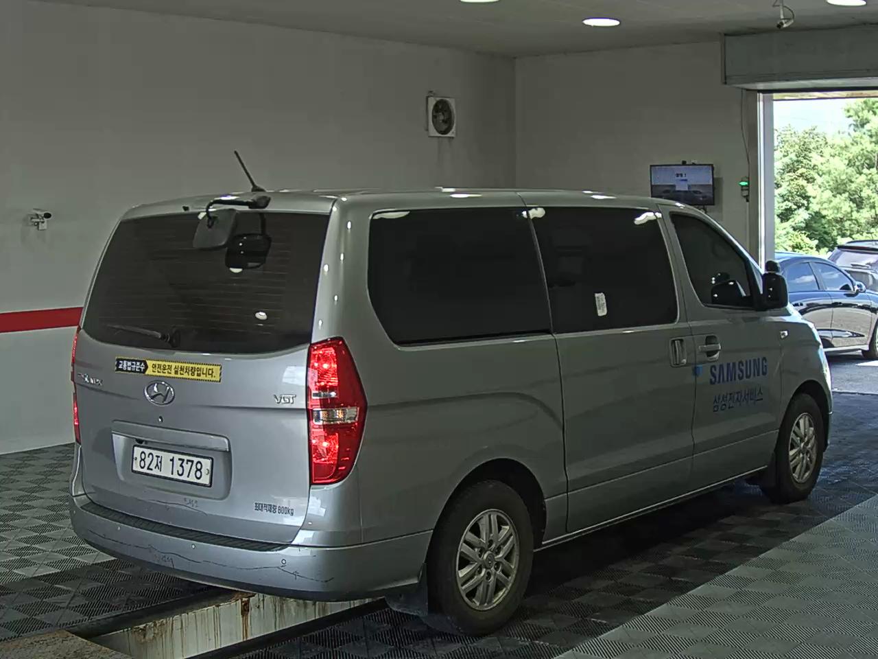 2021 - hyundai grand starex