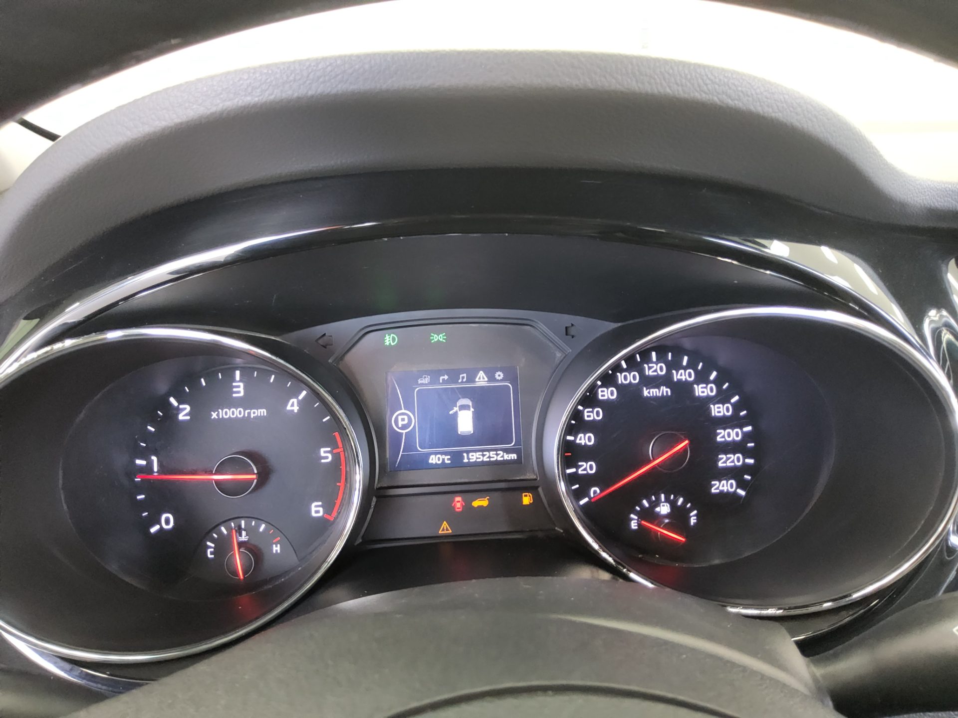 2016 - kia carnival