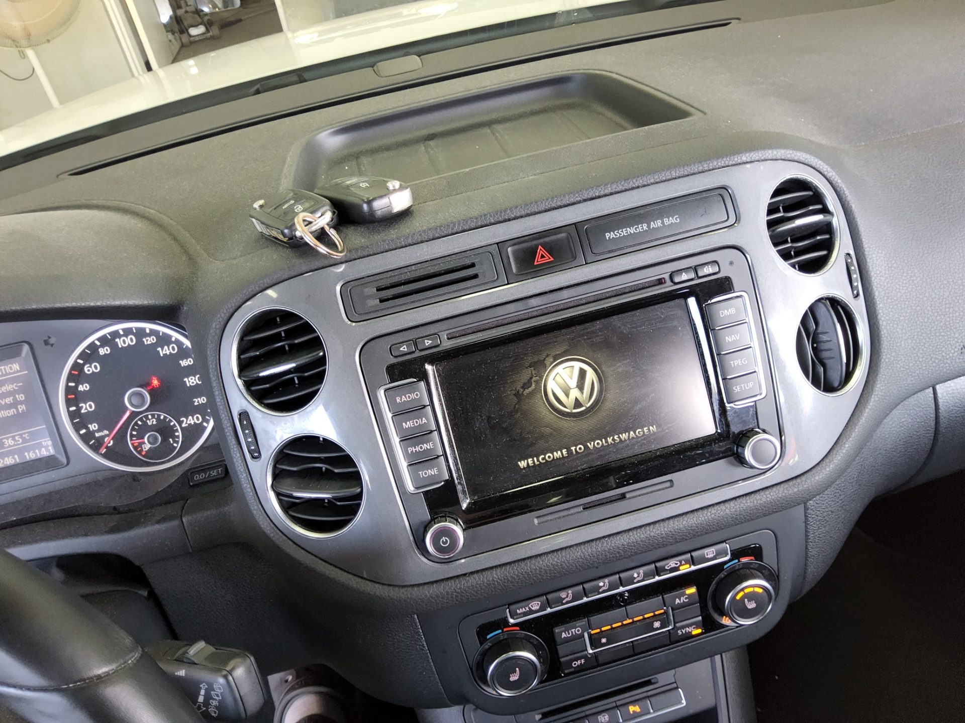 2014 - volkswagen tiguan