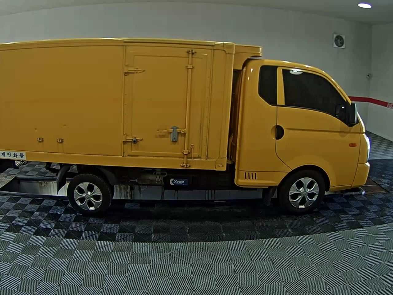 2022 - hyundai truck