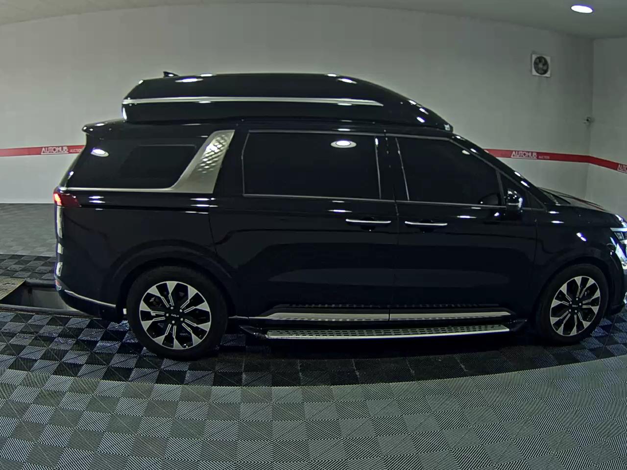 2023 - kia carnival