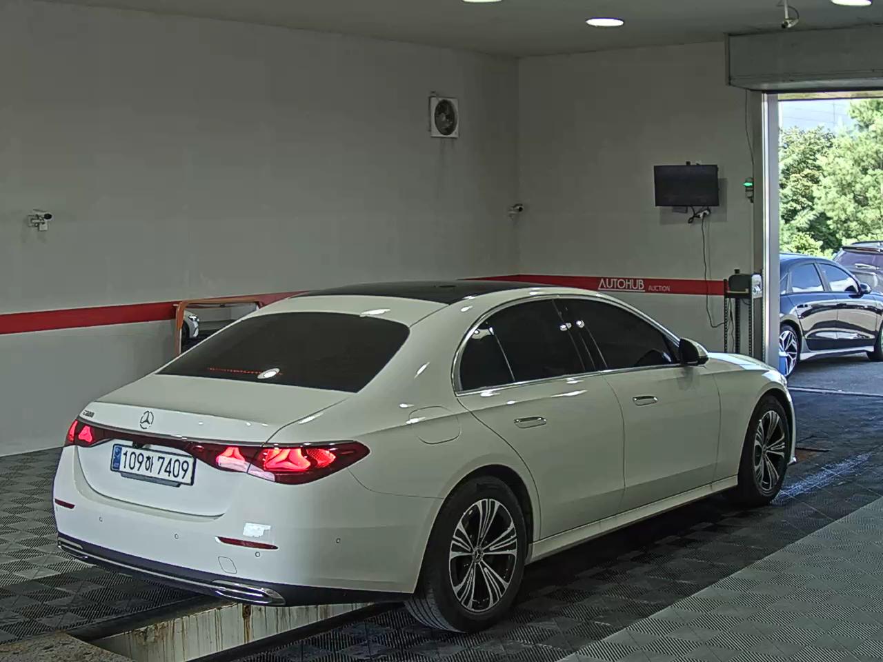 2024 - mercedes-benz e-class (6th gen)