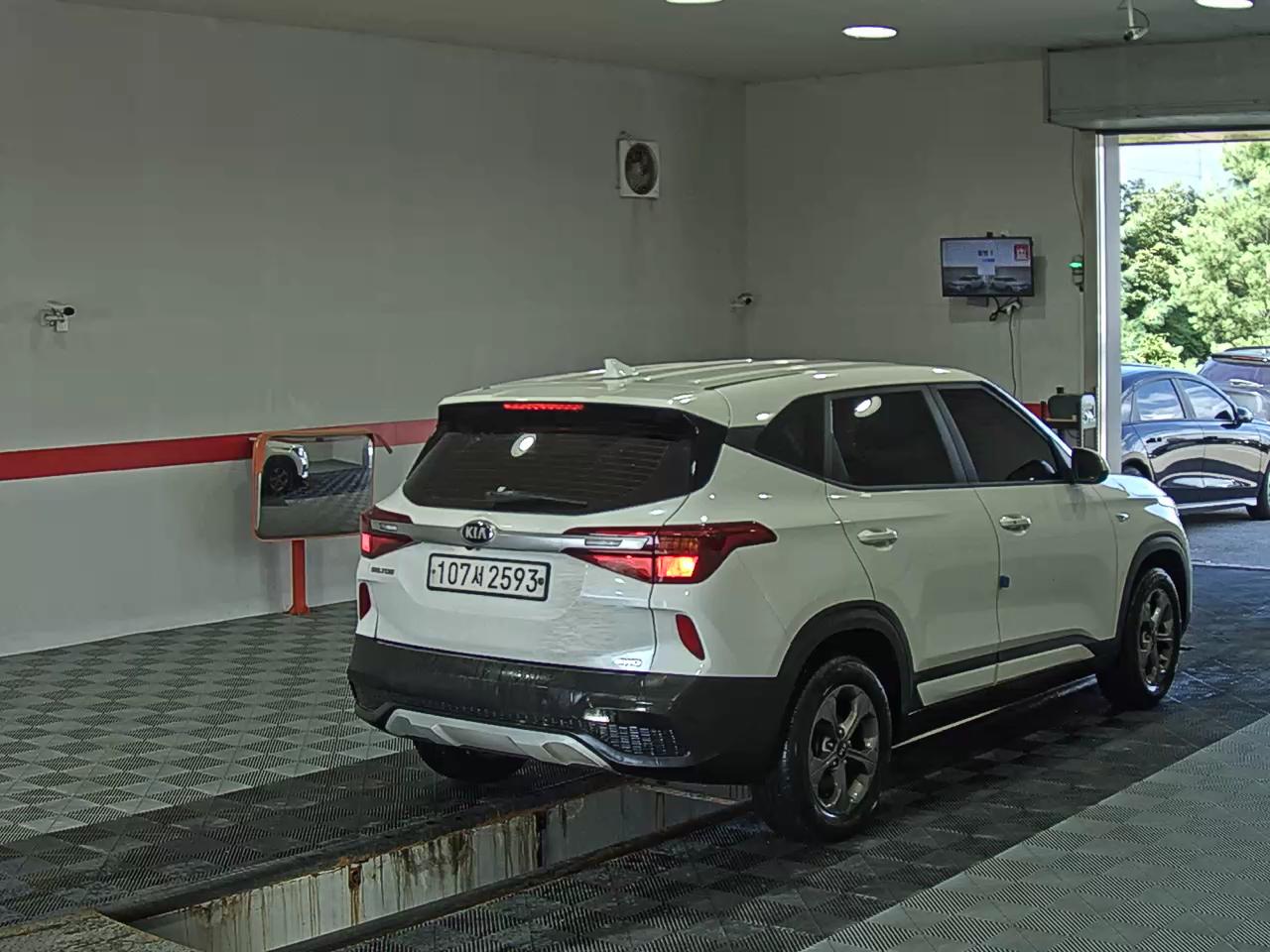 2021 - kia seltos
