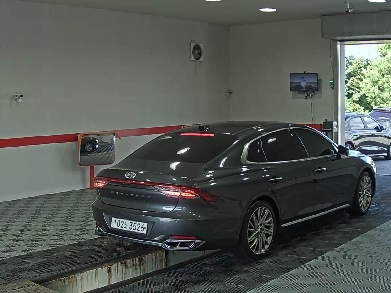 2020 - hyundai grandeur