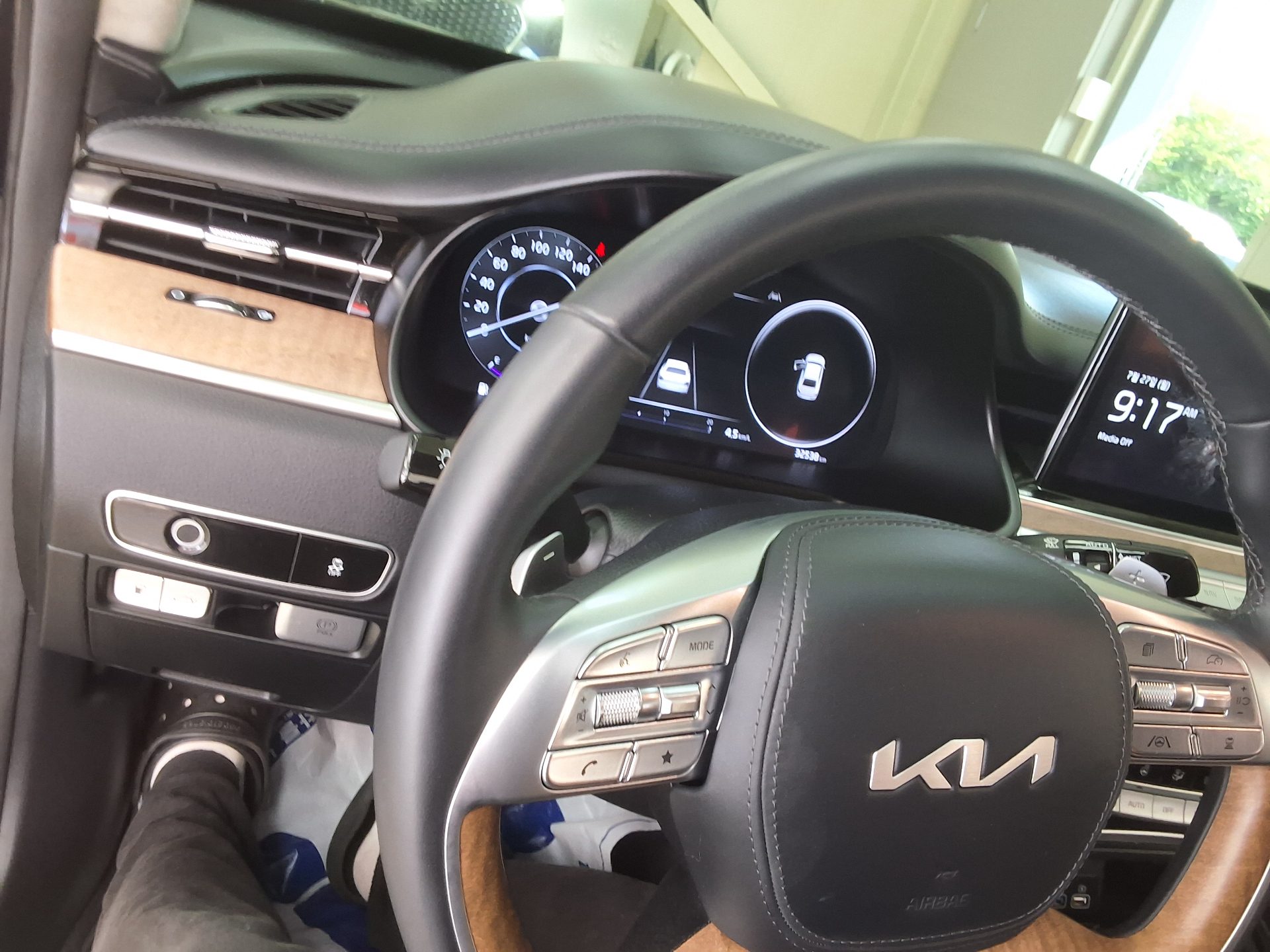 2022 - kia k9