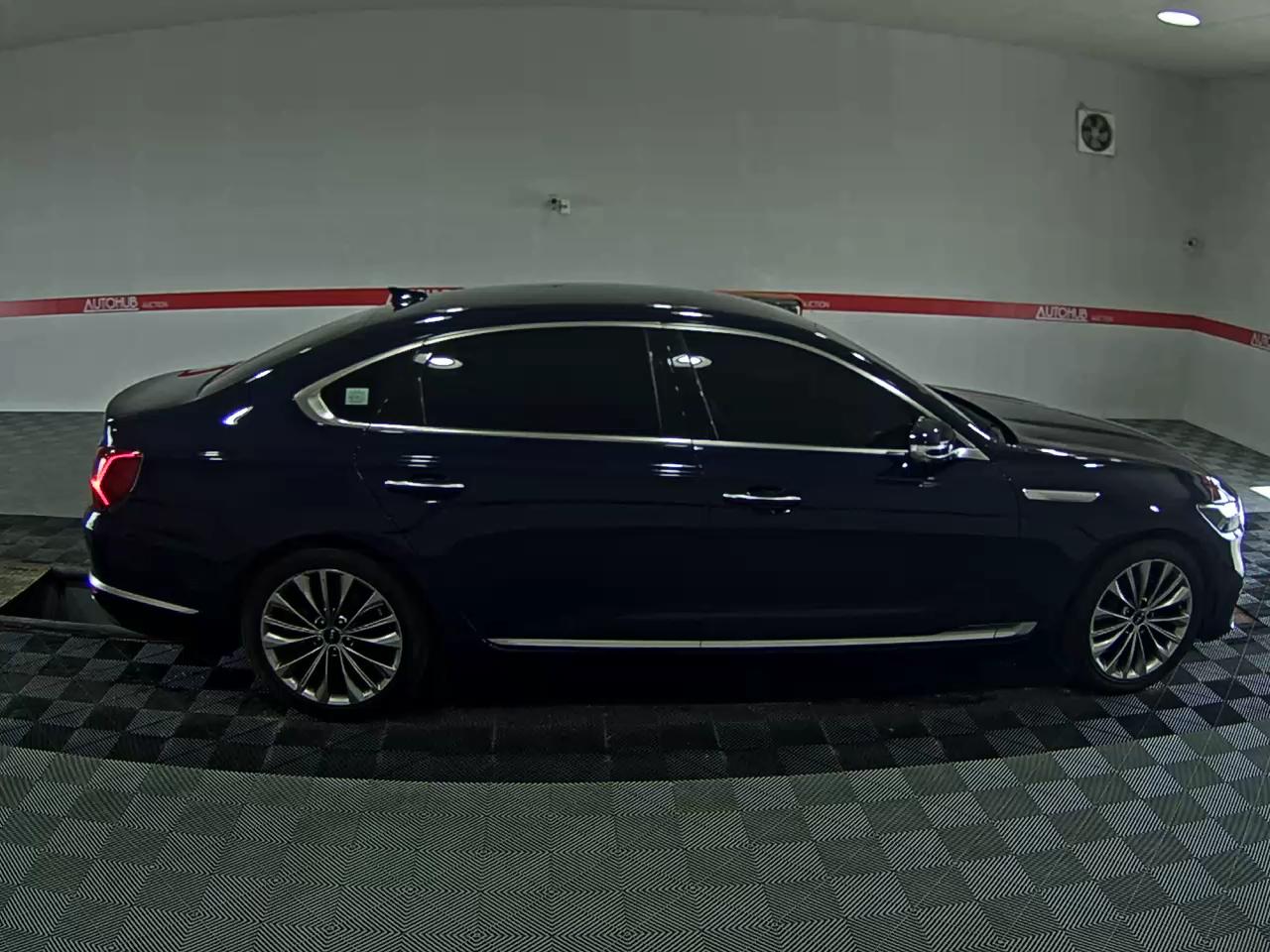 2022 - kia k9