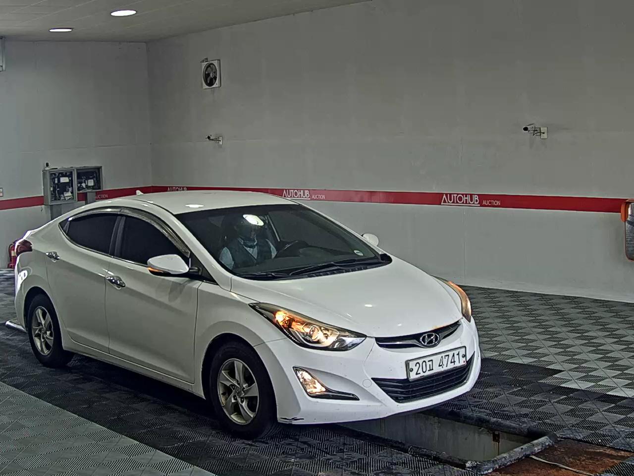 2014 - hyundai avante